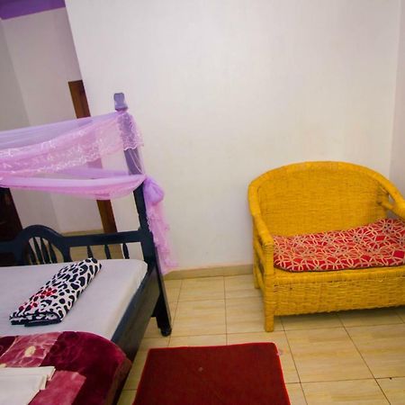 Nice Guest House Джинджа Экстерьер фото