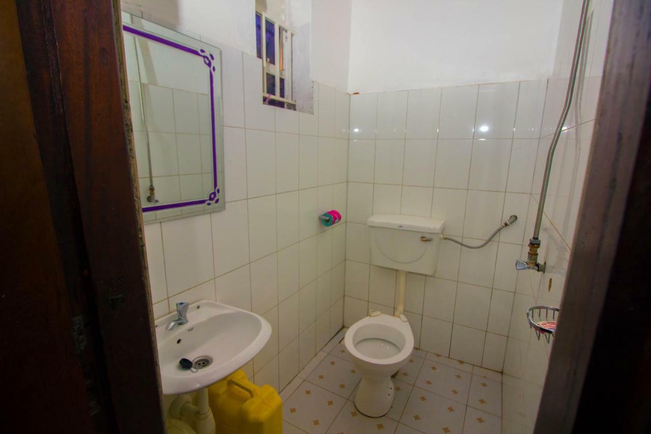 Nice Guest House Джинджа Экстерьер фото